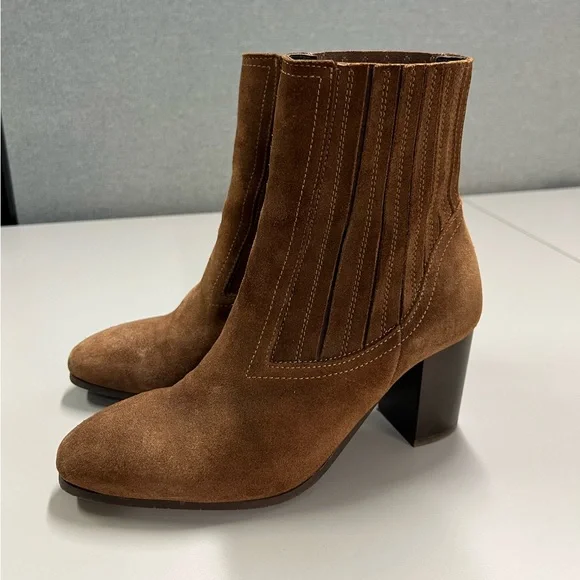 Aquatalia Fayren Suede Ankle Boots Chestnut Size 6